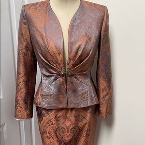 Exquisite Vintage Kay Unger New York Women’s Skirt Suit, Size 10, 100% Silk
